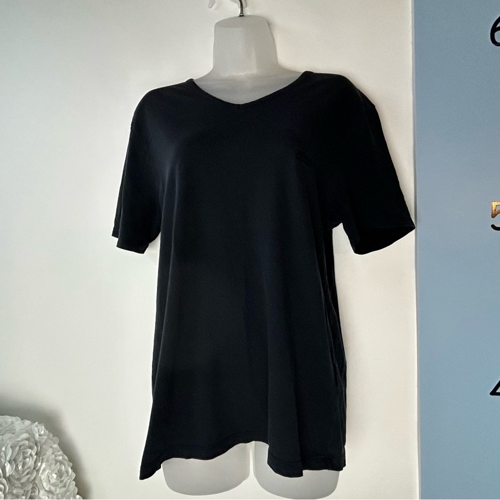 Hugo Boss Black T-Shirt Large‎